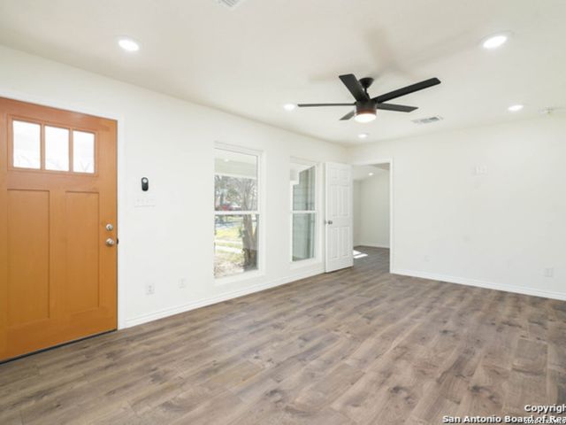 143 Kinder, San Antonio, TX 78212