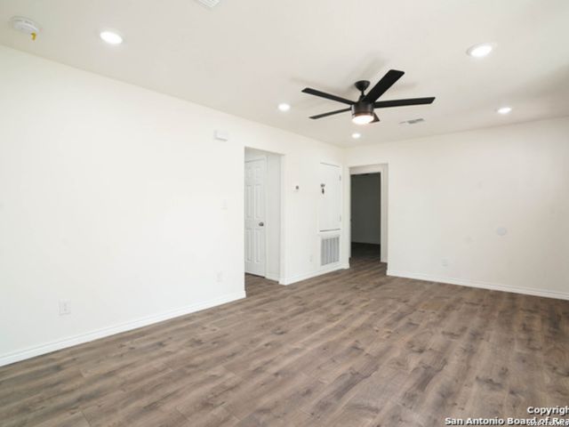 143 Kinder, San Antonio, TX 78212