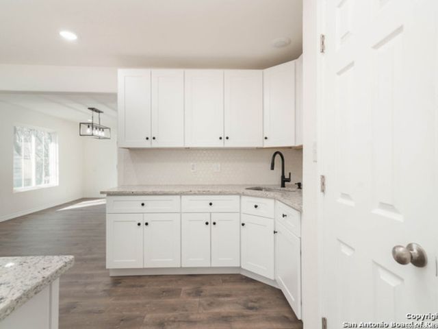 143 Kinder, San Antonio, TX 78212