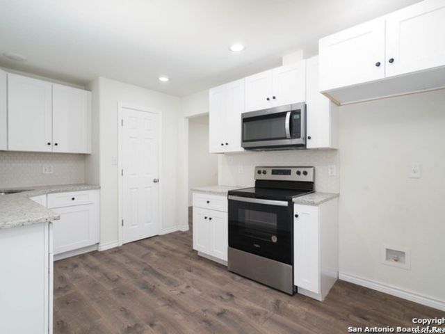 143 Kinder, San Antonio, TX 78212