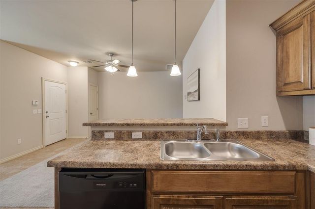 909 SW 92nd Street, Oklahoma City, OK 73139