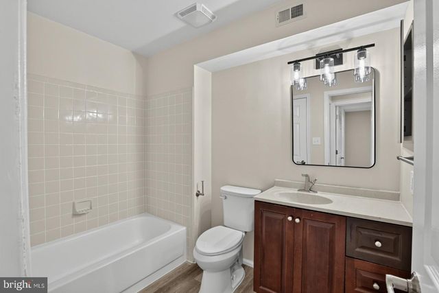 707-A SEDGEFIELD DR, Mount Laurel, NJ 08054
