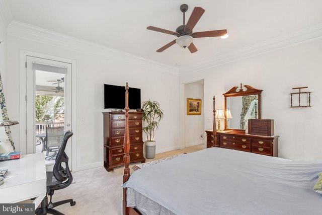 213 GREBE DR, Lake Frederick, VA 22630