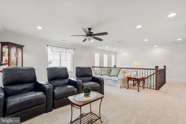 213 GREBE DR, Lake Frederick, VA 22630