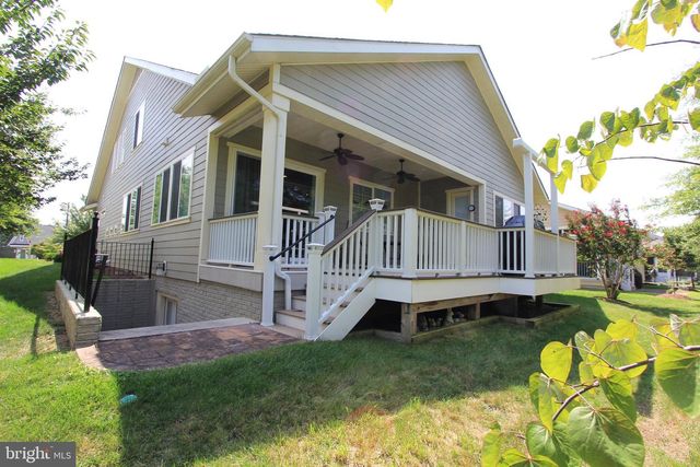 213 GREBE DR, Lake Frederick, VA 22630