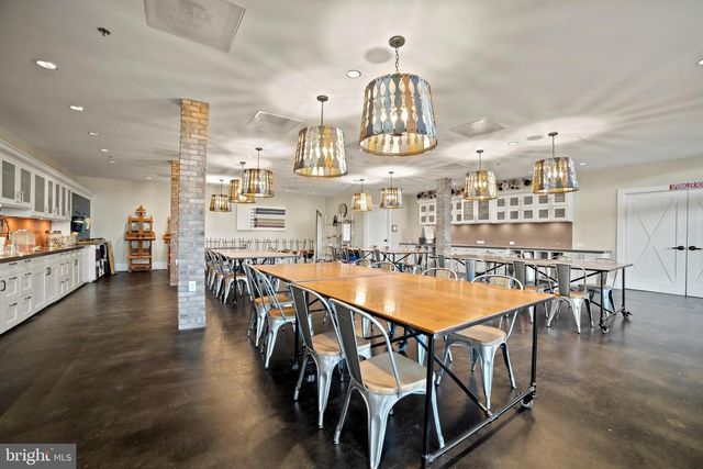 213 GREBE DR, Lake Frederick, VA 22630