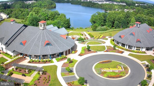 213 GREBE DR, Lake Frederick, VA 22630