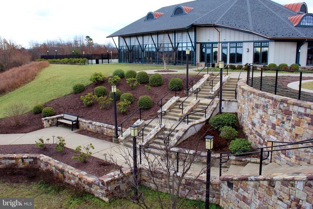 213 GREBE DR, Lake Frederick, VA 22630