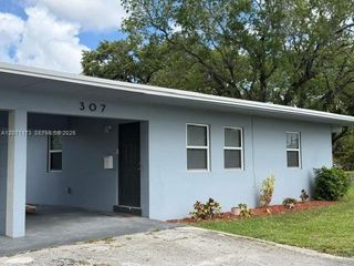 305 NW 12th Avenue 1, Fort Lauderdale, FL 33311