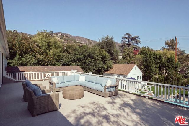 1624 Hillcrest Avenue, Glendale, CA 91202