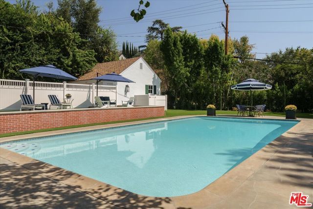 1624 Hillcrest Avenue, Glendale, CA 91202