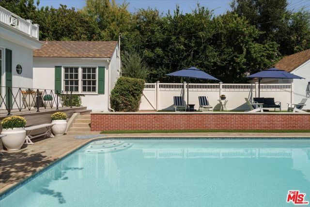 1624 Hillcrest Avenue, Glendale, CA 91202