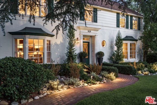 1624 Hillcrest Avenue, Glendale, CA 91202