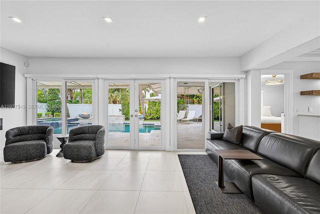 3465 NE 31st Ave, Lighthouse Point, FL 33064