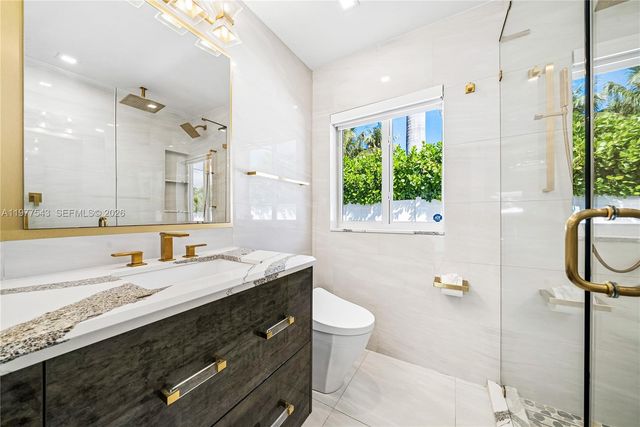 3465 NE 31st Ave, Lighthouse Point, FL 33064