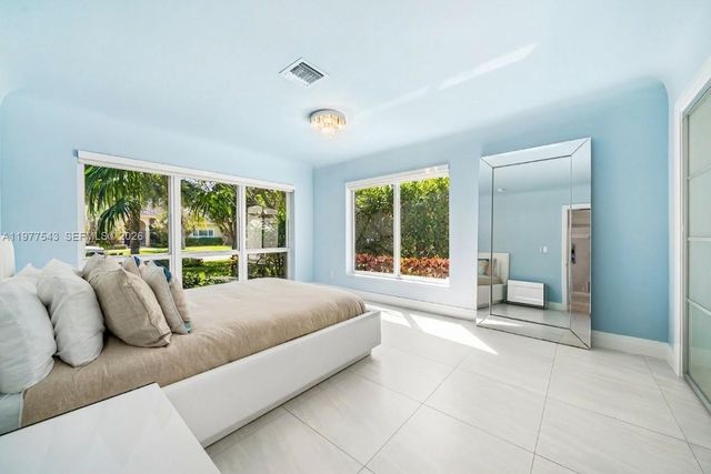 3465 NE 31st Ave, Lighthouse Point, FL 33064