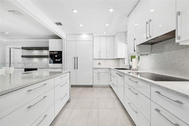 3465 NE 31st Ave, Lighthouse Point, FL 33064