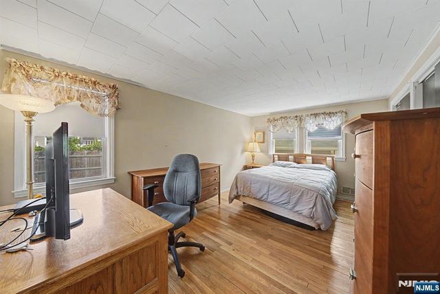 131 18th Avenue, Elmwood Park, NJ 07407