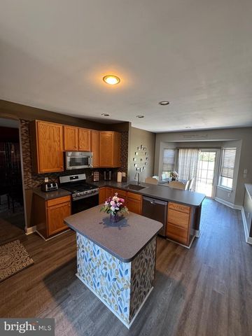 120 KARENLYNN DR, Franklinville, NJ 08322