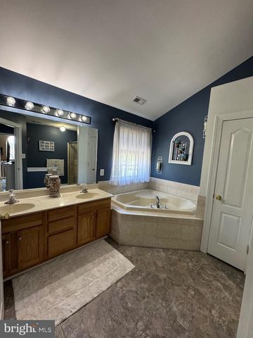 120 KARENLYNN DR, Franklinville, NJ 08322