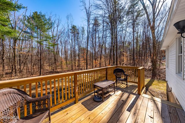 4 Wallingford Court, Moreau, NY 12831