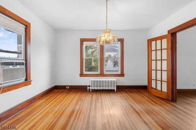 84 2nd Ave, Raritan Boro, NJ 08869