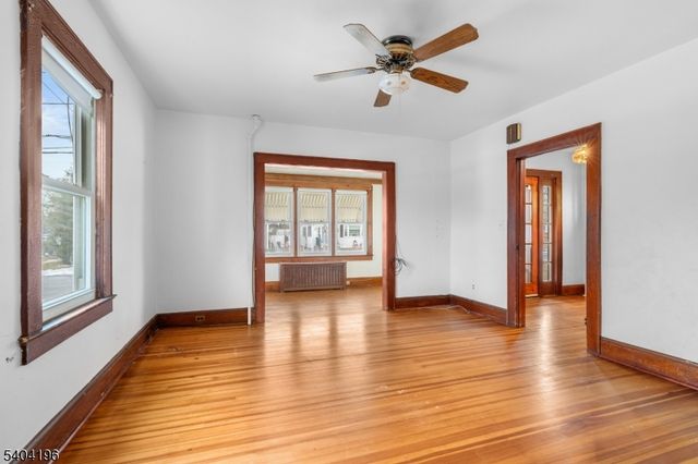 84 2nd Ave, Raritan Boro, NJ 08869