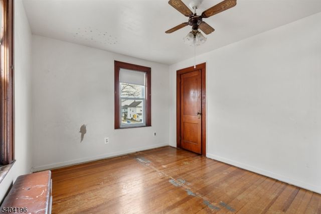 84 2nd Ave, Raritan Boro, NJ 08869