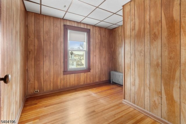 84 2nd Ave, Raritan Boro, NJ 08869