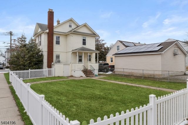 84 2nd Ave, Raritan Boro, NJ 08869