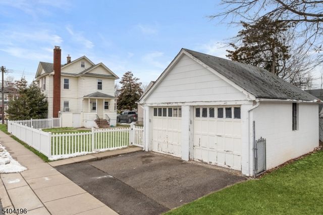 84 2nd Ave, Raritan Boro, NJ 08869