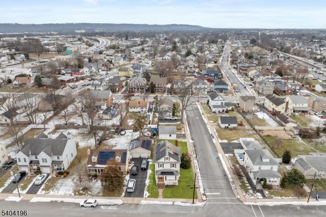 84 2nd Ave, Raritan Boro, NJ 08869