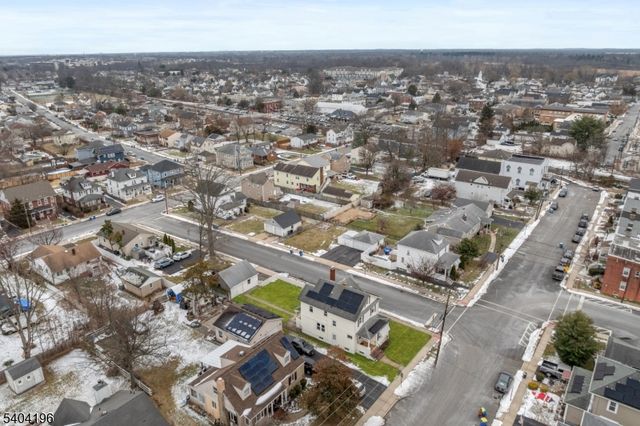 84 2nd Ave, Raritan Boro, NJ 08869