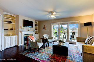 2726 Hollywood Terrace 105, Louisville, KY 40206