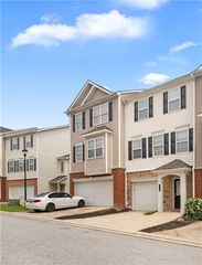 920 Society SW Circle, Atlanta, GA 30331