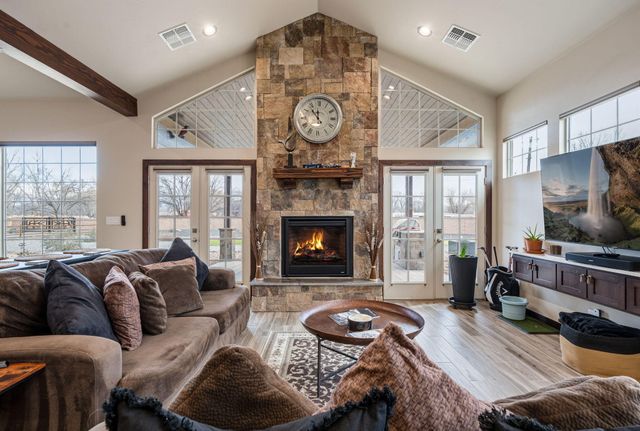 1 Crew Lane, Corrales, NM 87048