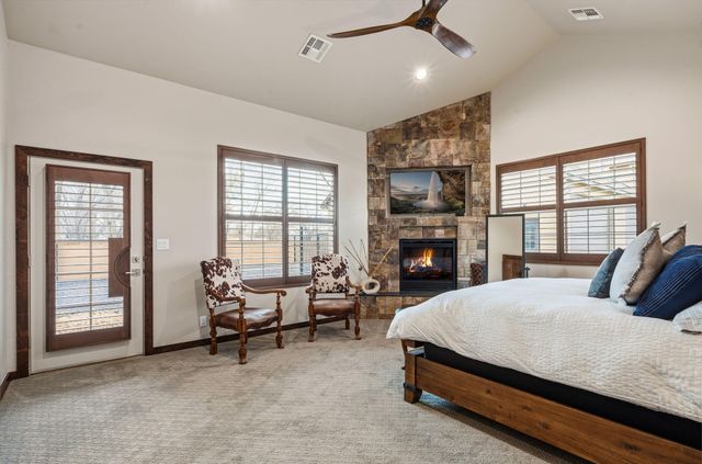 1 Crew Lane, Corrales, NM 87048