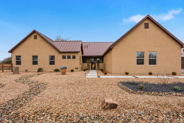 1 Crew Lane, Corrales, NM 87048