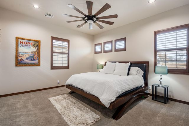 1 Crew Lane, Corrales, NM 87048