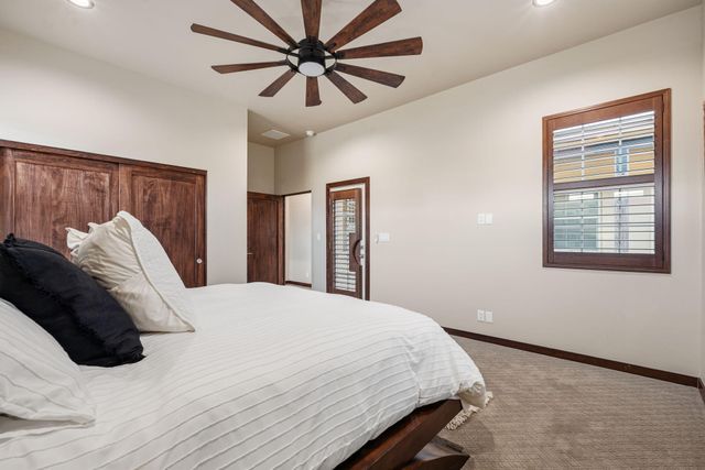 1 Crew Lane, Corrales, NM 87048