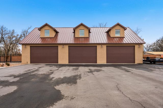 1 Crew Lane, Corrales, NM 87048