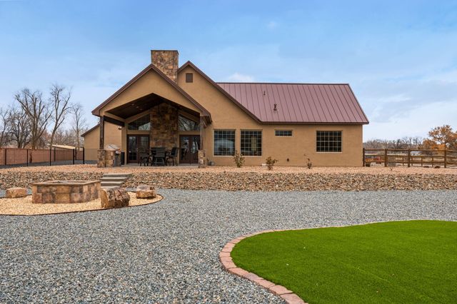 1 Crew Lane, Corrales, NM 87048