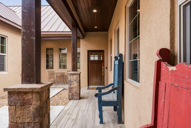 1 Crew Lane, Corrales, NM 87048