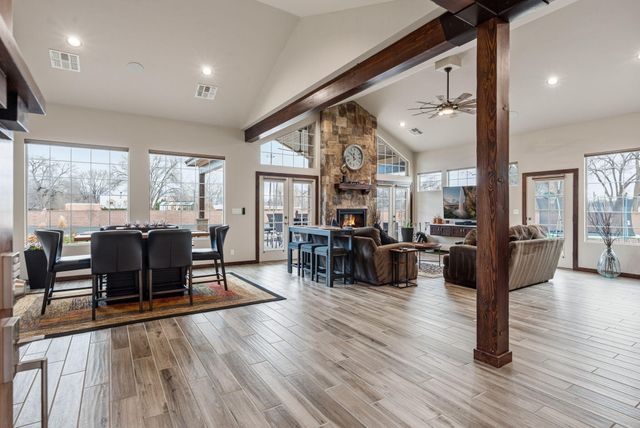 1 Crew Lane, Corrales, NM 87048