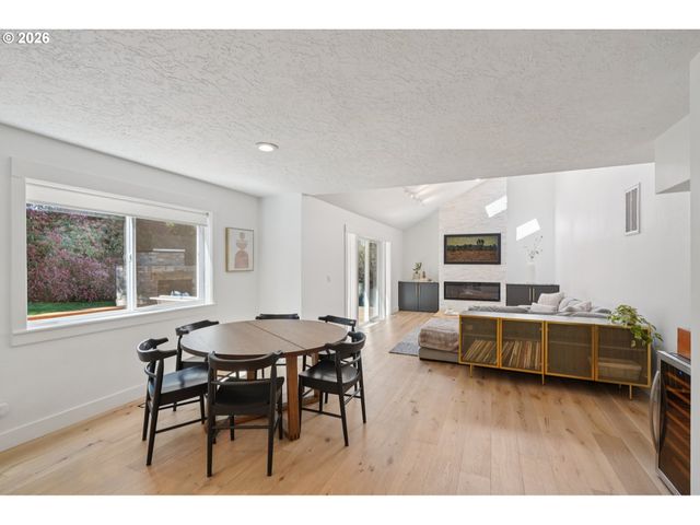 5202 NELCO Cir, West Linn, OR 97068