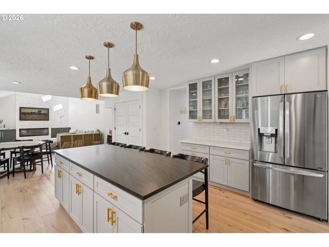 5202 NELCO Cir, West Linn, OR 97068