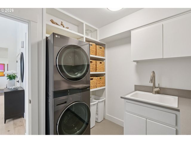 5202 NELCO Cir, West Linn, OR 97068