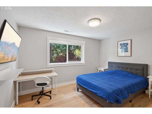 5202 NELCO Cir, West Linn, OR 97068