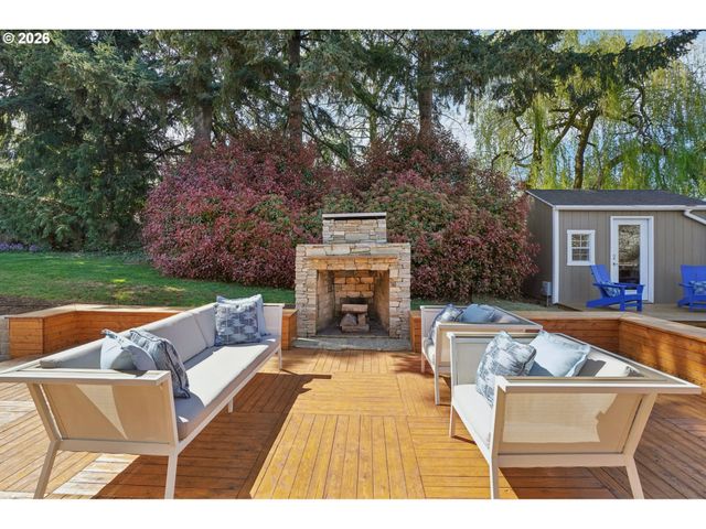 5202 NELCO Cir, West Linn, OR 97068