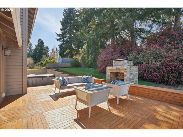 5202 NELCO Cir, West Linn, OR 97068